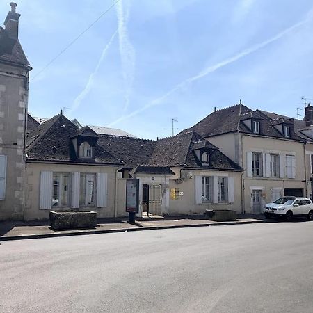 Superbe Duplex Centre-Ville Avec Parking Gratuit Auxerre Esterno foto