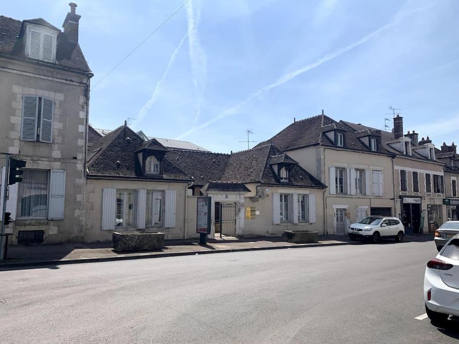Superbe Duplex Centre-Ville Avec Parking Gratuit Auxerre Esterno foto